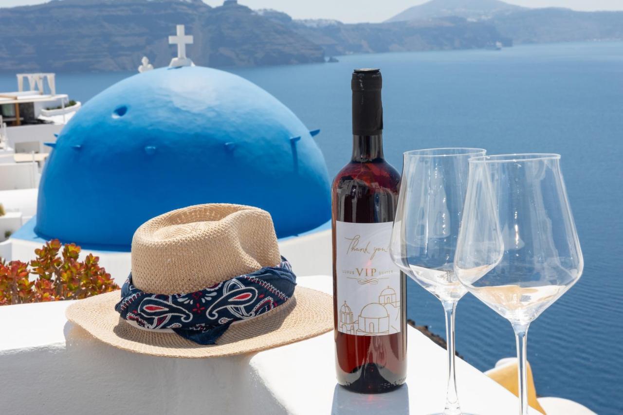 Luxus Vip Suites Иа Екстериор снимка