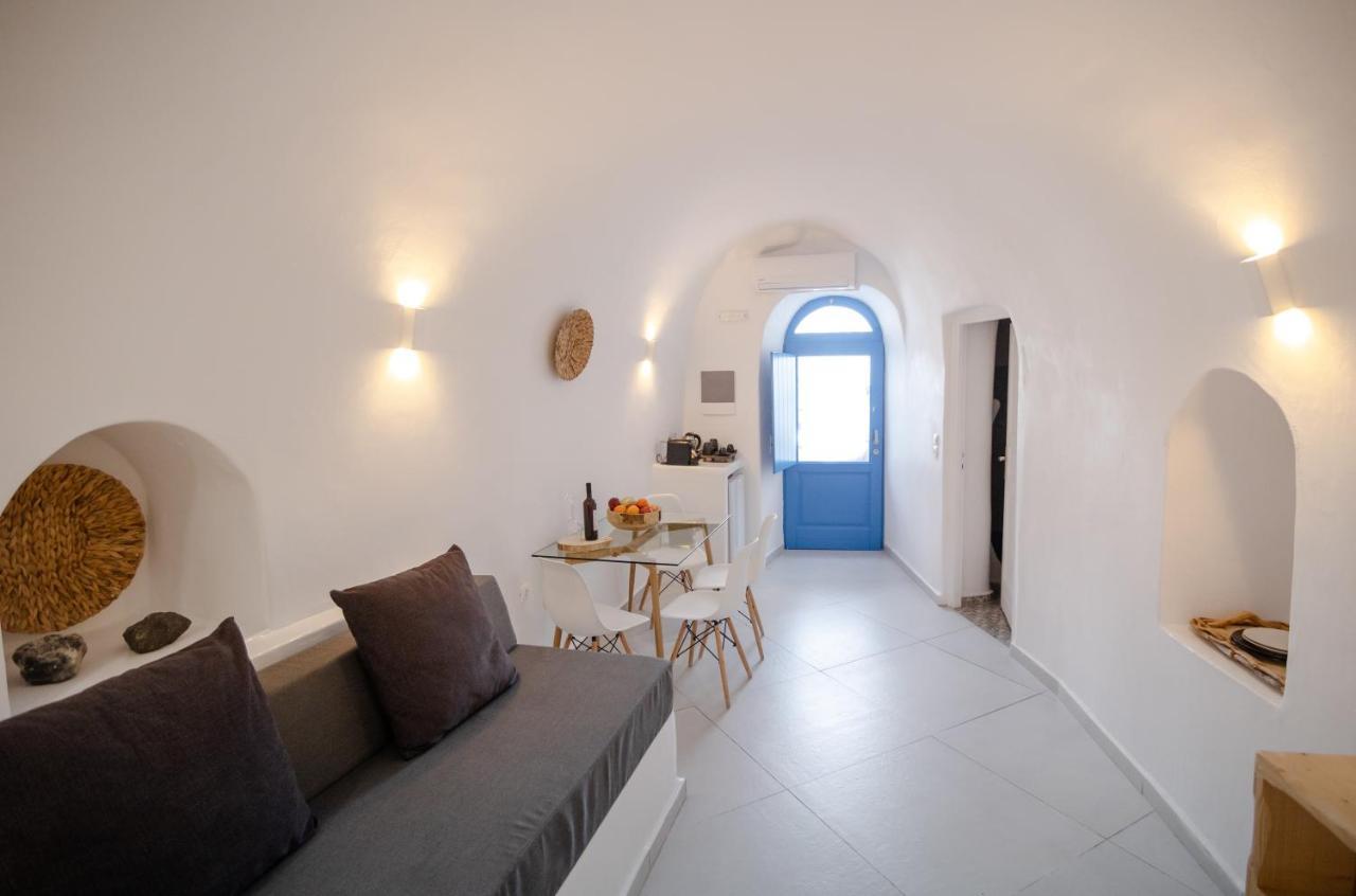 Luxus Vip Suites Иа Екстериор снимка