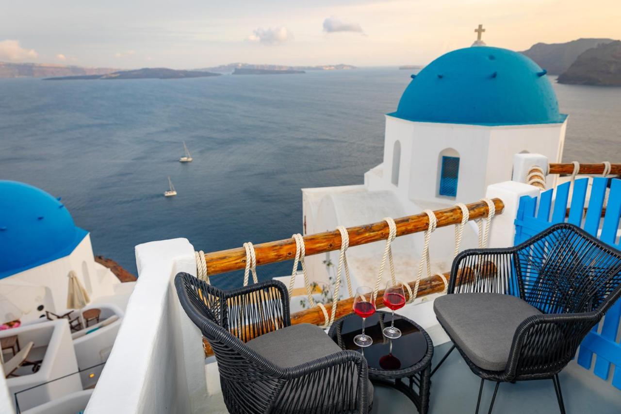Luxus Vip Suites Иа Екстериор снимка