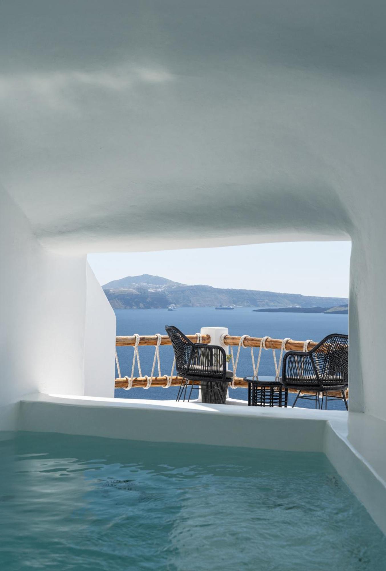 Luxus Vip Suites Иа Екстериор снимка
