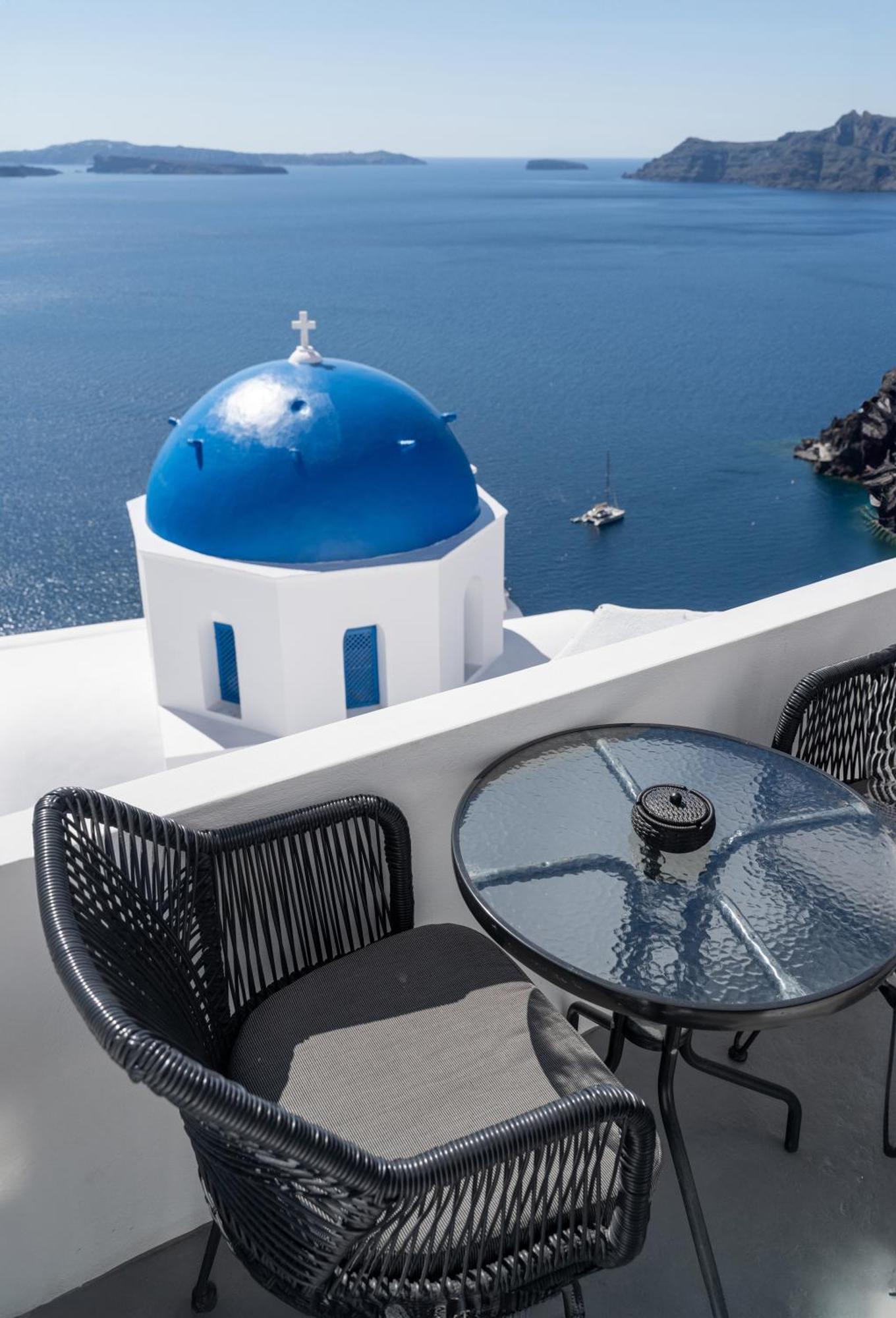 Luxus Vip Suites Иа Екстериор снимка