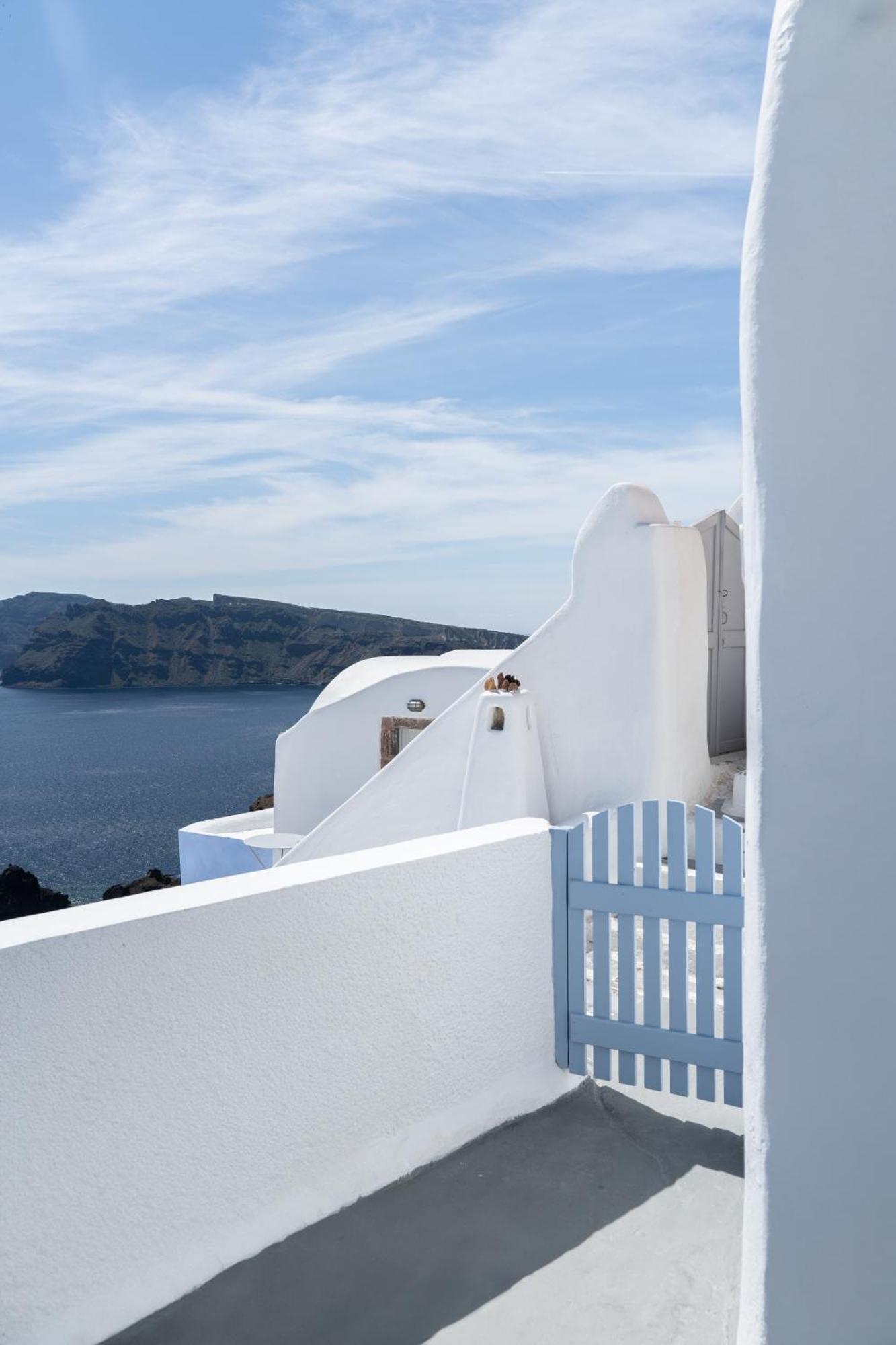 Luxus Vip Suites Иа Екстериор снимка