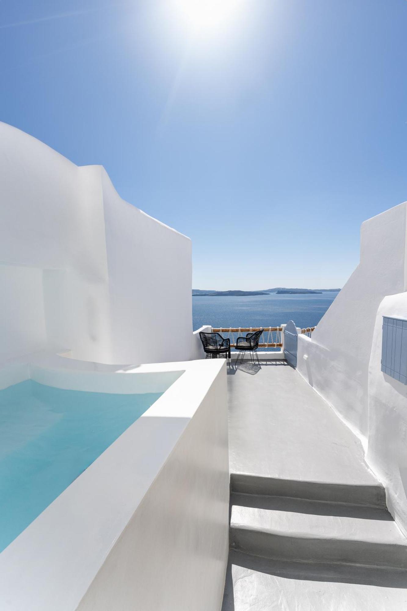 Luxus Vip Suites Иа Екстериор снимка
