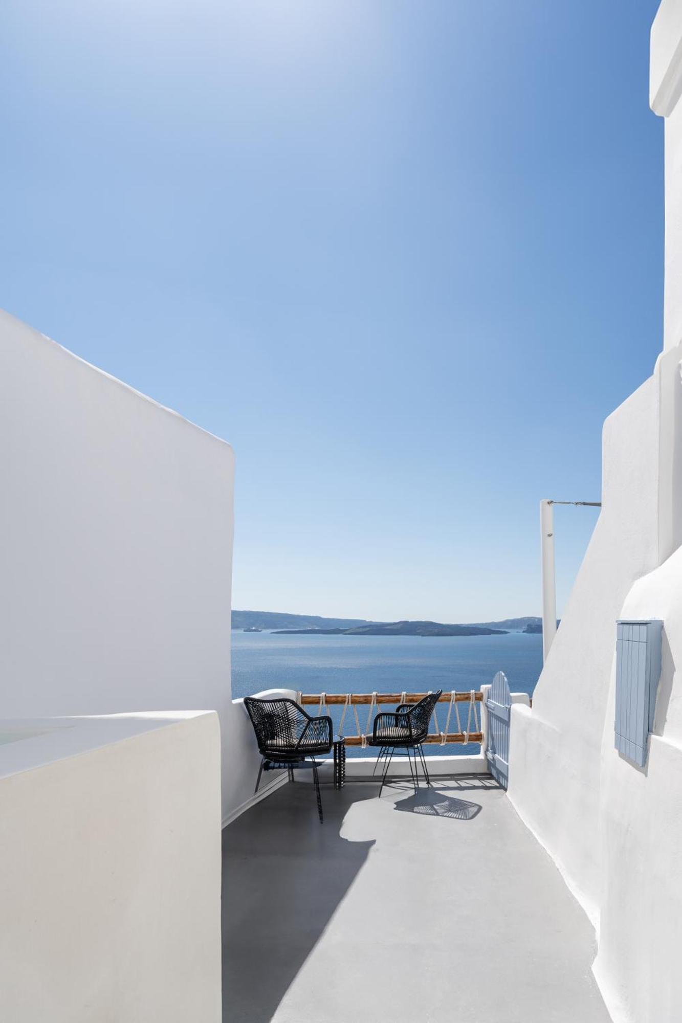 Luxus Vip Suites Иа Екстериор снимка