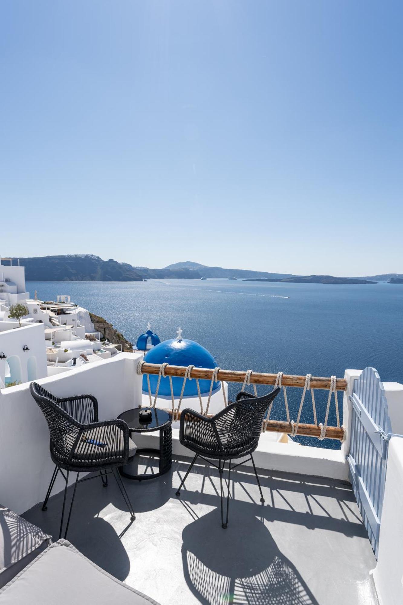 Luxus Vip Suites Иа Екстериор снимка