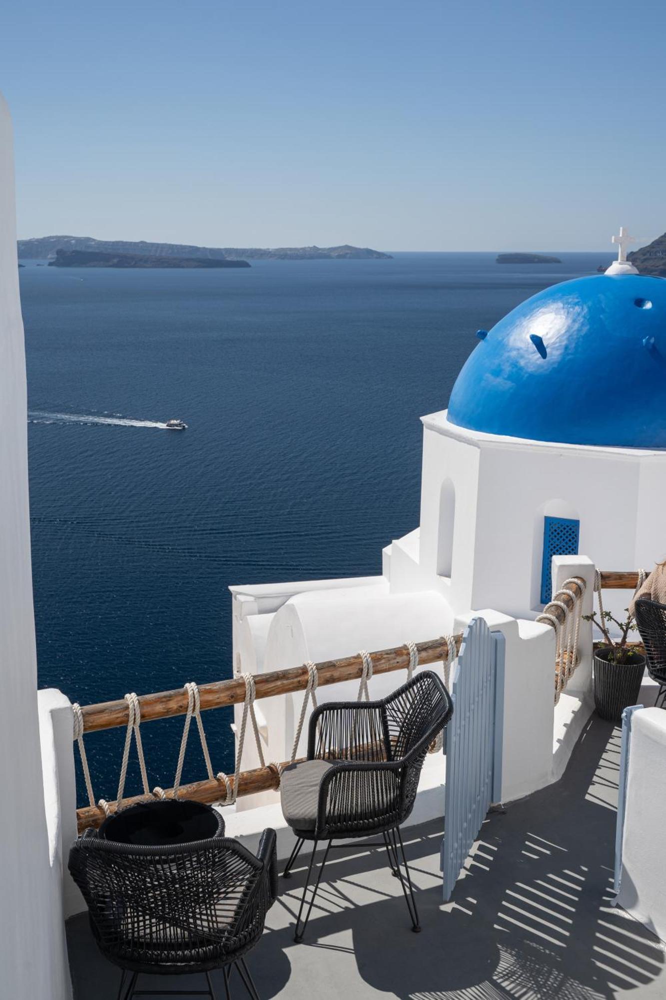 Luxus Vip Suites Иа Екстериор снимка